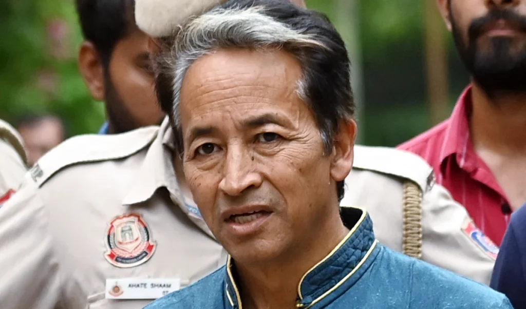 Sonam Wangchuk ने Vande Bharat Train की सराहना की, पर जंतर मंतर के वादे पूरे करने को भी कहा Sonam Wangchuk ने Vande Bharat Train की सराहना की, पर जंतर मंतर के वादे पूरे करने को भी कहा