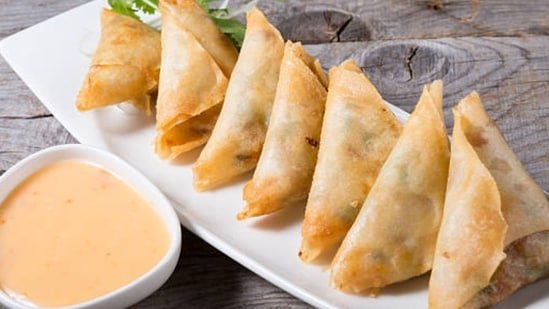 Switch From Deep-Fried Snacks To These Easy And Delicious Baked Snack Recipes For Healthier Everyday Snacking Switch From Deep-Fried Snacks To These Easy And Delicious Baked Snack Recipes For Healthier Everyday Snacking