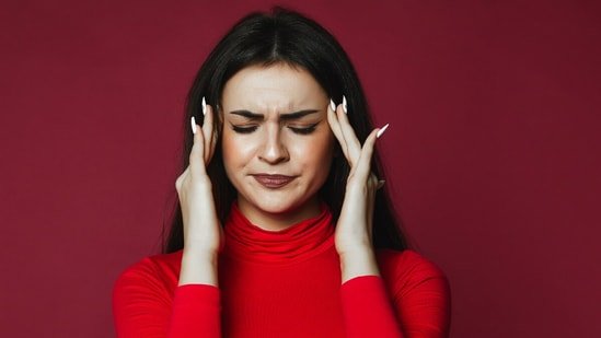 Taking painkillers for every headache? Neurologist Dr Chinmay Kumbhar reveals why it is not safe Taking painkillers for every headache? Neurologist Dr Chinmay Kumbhar reveals why it is not safe