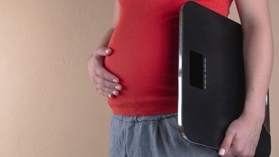 Trying to lose belly fat? Fitness coach Devin Physique recommends these 6 foods for better fat loss Trying to lose belly fat? Fitness coach Devin Physique recommends these 6 foods for better fat loss