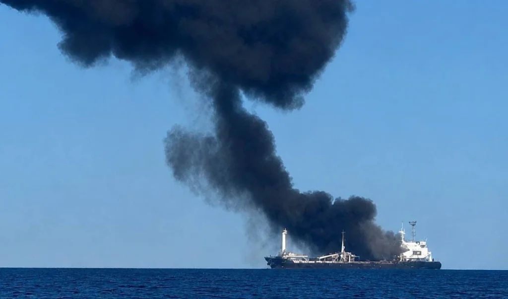 Ukraine-Russia War की आग में झुलसे भारतीय नागरिक, Odessa में मालवाहक जहाज पर Missile Attack से 4 की जान गई Ukraine-Russia War की आग में झुलसे भारतीय नागरिक, Odessa में मालवाहक जहाज पर Missile Attack से 4 की जान गई