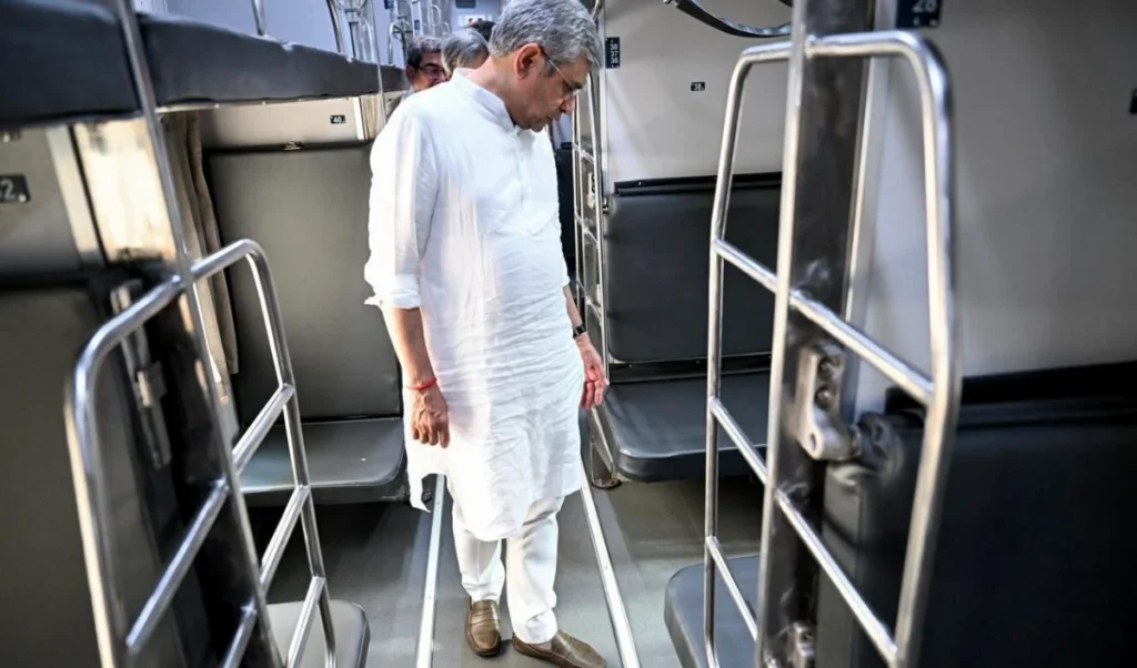 major railway move from maharashtra to odisha lakhs of passengers get relief with 4 new trains major railway move from maharashtra to odisha lakhs of passengers get relief with 4 new trains