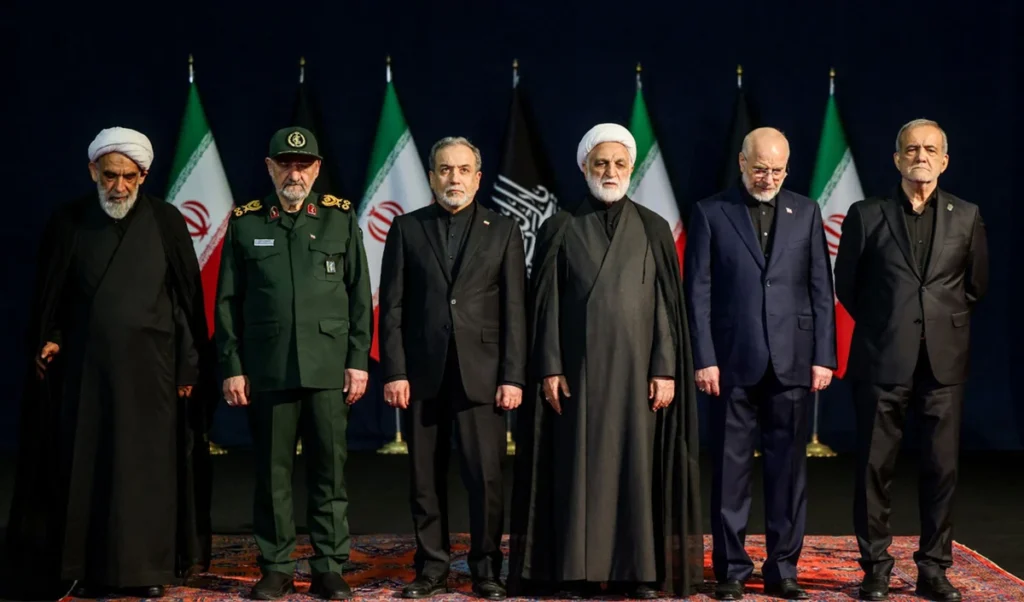 अयातुल्ला अली खामेनेई के Funeral में दोस्तों संग दुश्मन भी! Tehran से दुनिया को क्या है बड़ा Geopolitical Message? अयातुल्ला अली खामेनेई के Funeral में दोस्तों संग दुश्मन भी! Tehran से दुनिया को क्या है बड़ा Geopolitical Message?