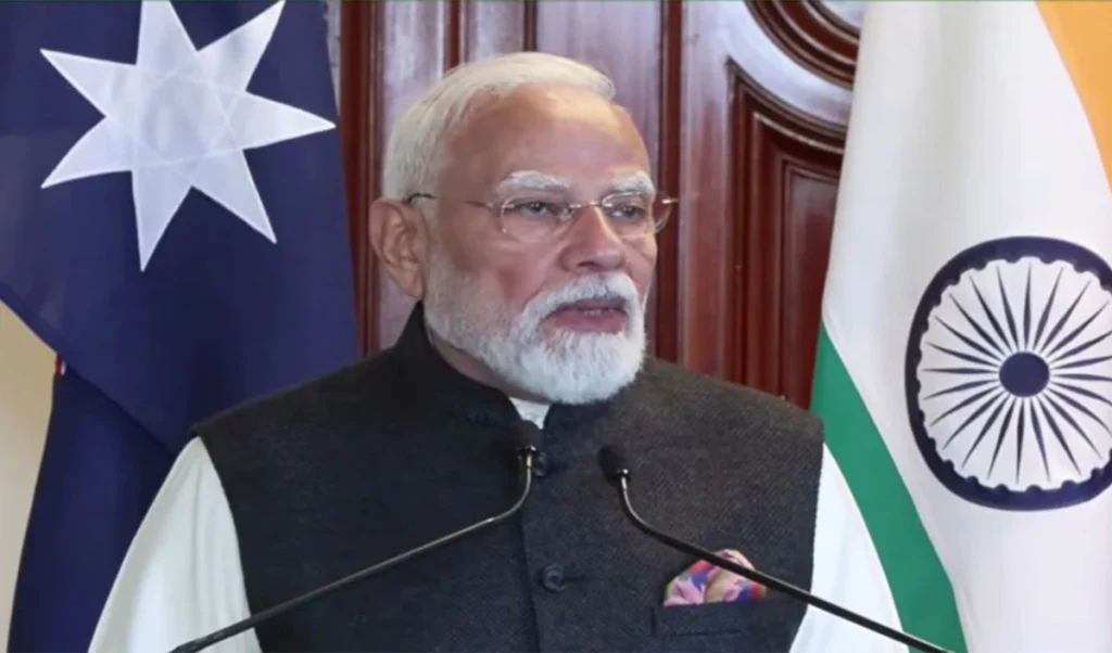 आतंकवाद मानवता के लिए चुनौती, पीएम मोदी का पाकिस्तान पर बड़ा प्रहार, ऑस्ट्रेलियाई प्रधानमंत्री ने भी दिया जख्मों पर नमक आतंकवाद मानवता के लिए चुनौती, पीएम मोदी का पाकिस्तान पर बड़ा प्रहार, ऑस्ट्रेलियाई प्रधानमंत्री ने भी दिया जख्मों पर नमक