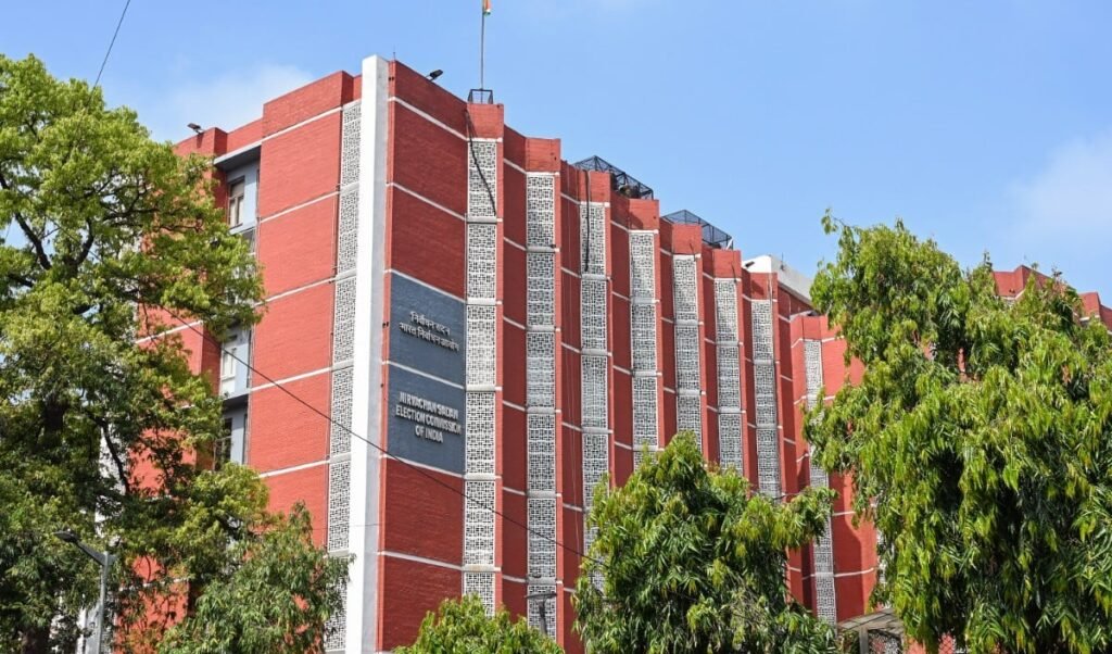 उपचुनाव का बिगुल! Election Commission ने बिहार, मध्य प्रदेश और गुजरात की 3 विधानसभा सीटों के लिए किया तारीखों का ऐलान, देखें पूरा शेड्यूल उपचुनाव का बिगुल! Election Commission ने बिहार, मध्य प्रदेश और गुजरात की 3 विधानसभा सीटों के लिए किया तारीखों का ऐलान, देखें पूरा शेड्यूल
