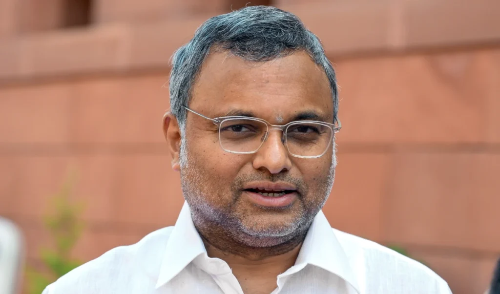 कांग्रेस के Karti Chidambaram ने DMK से पूछा सवाल: अहम मुद्दों पर क्यों बदल रहे अपना Stand? कांग्रेस के Karti Chidambaram ने DMK से पूछा सवाल: अहम मुद्दों पर क्यों बदल रहे अपना Stand?