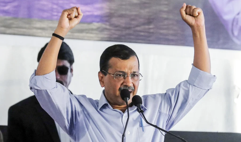 केजरीवाल ने सरकार से की बड़ी मांग, पेट्रोल की कीमत 82 रुपये होनी चाहिए, 102 रुपये नहीं केजरीवाल ने सरकार से की बड़ी मांग, पेट्रोल की कीमत 82 रुपये होनी चाहिए, 102 रुपये नहीं