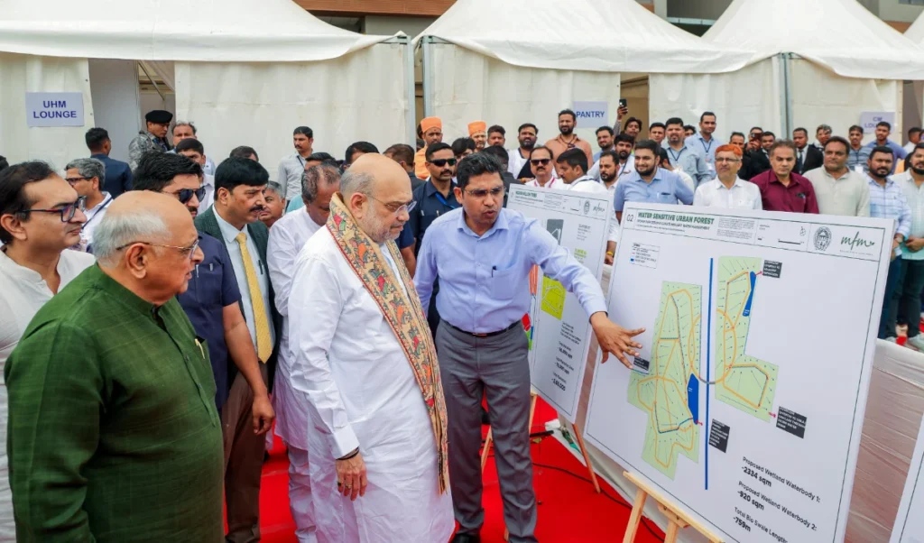 गृह मंत्री Amit Shah ने Ahmedabad को दी बड़ी सौगात, Sabarmati किनारे Heritage Park का किया उद्घाटन गृह मंत्री Amit Shah ने Ahmedabad को दी बड़ी सौगात, Sabarmati किनारे Heritage Park का किया उद्घाटन
