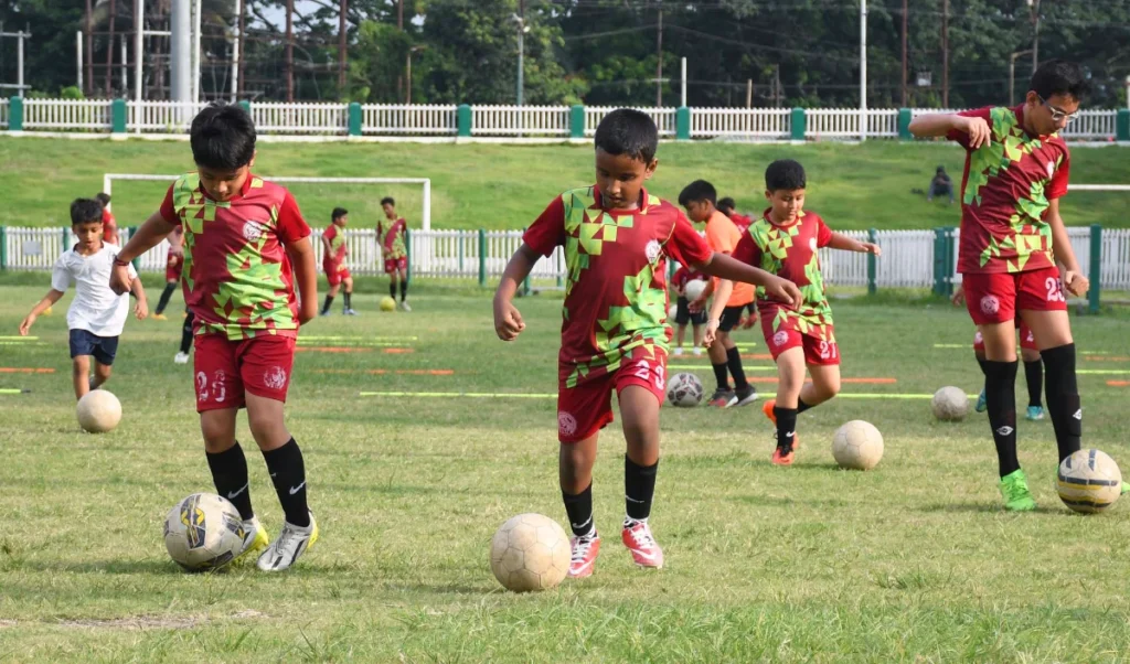 दिल्ली के नन्हें चैंपियंस के लिए MCD का तोहफा: Under-9 और Under-11 Football-Cricket League का होगा शानदार आगाज दिल्ली के नन्हें चैंपियंस के लिए MCD का तोहफा: Under-9 और Under-11 Football-Cricket League का होगा शानदार आगाज