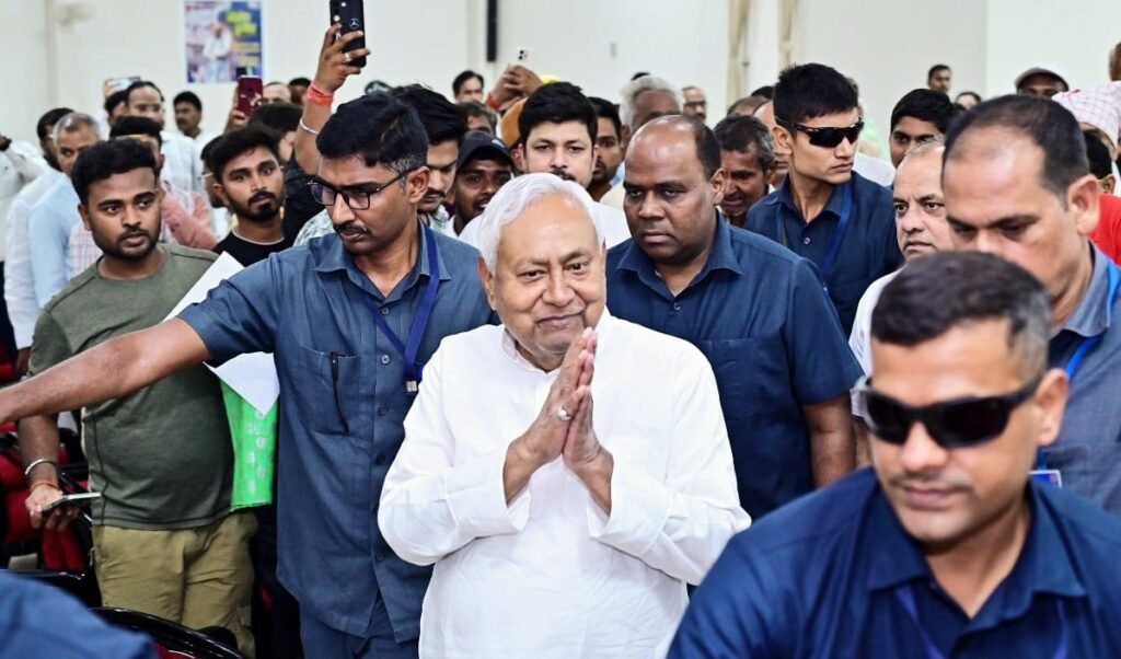 नीतीश कुमार बनेंगे डिप्टी PM? कहां से ये चर्चा अचानक होने लगी नीतीश कुमार बनेंगे डिप्टी PM? कहां से ये चर्चा अचानक होने लगी