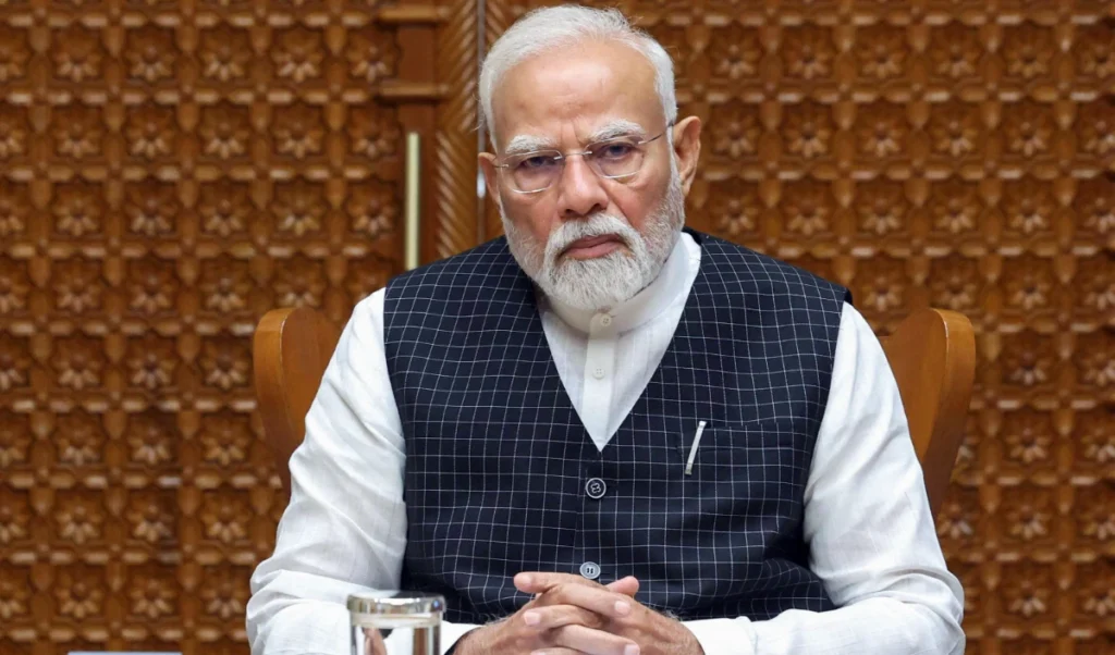 पीएम मोदी ने की High-Level Meeting, Middle East संकट पर India की Energy Security पर मंथन पीएम मोदी ने की High-Level Meeting, Middle East संकट पर India की Energy Security पर मंथन