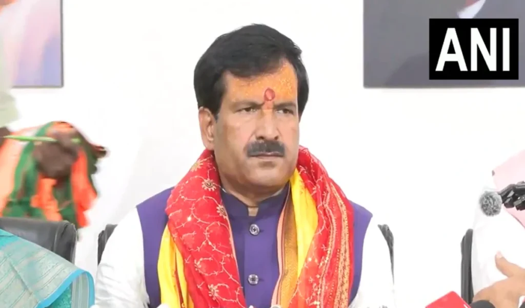 बिहार में RJD को करारा झटका, Lalu के पुराने वफादार Mortunjay Tiwari BJP में शामिल बिहार में RJD को करारा झटका, Lalu के पुराने वफादार Mortunjay Tiwari BJP में शामिल