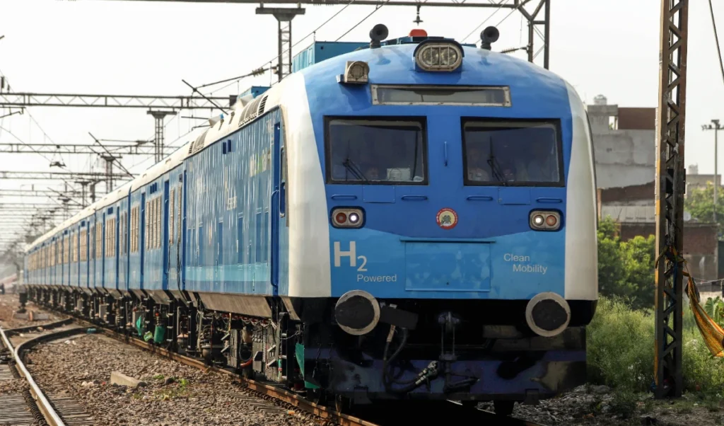 भारत को मिली पहली हाइड्रोजन ट्रेन! Jind-Sonipat रूट पर चलेगी Zero Emission ट्रेन