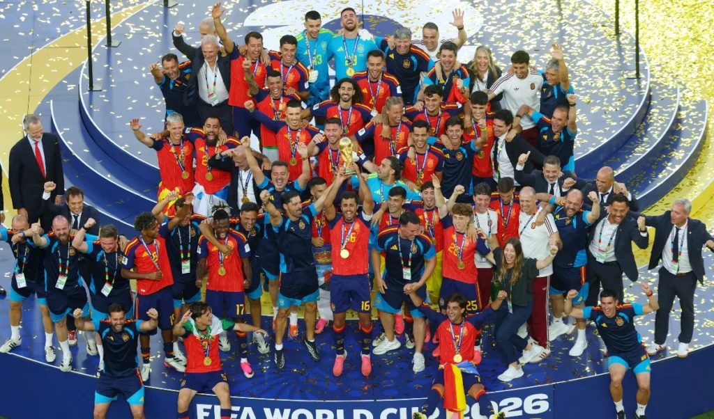 मैड्रिड में Spain World Cup Victory का भव्य जश्न, 20 लाख प्रशंसकों के साथ सड़कों पर उतरा जनसैलाब मैड्रिड में Spain World Cup Victory का भव्य जश्न, 20 लाख प्रशंसकों के साथ सड़कों पर उतरा जनसैलाब