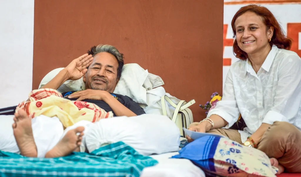 ‘राजनीतिक हिसाब-किताब छोड़ सहानुभूति दिखाएं’, Sonam Wangchuk की पत्नी का आलोचकों को करारा जवाब