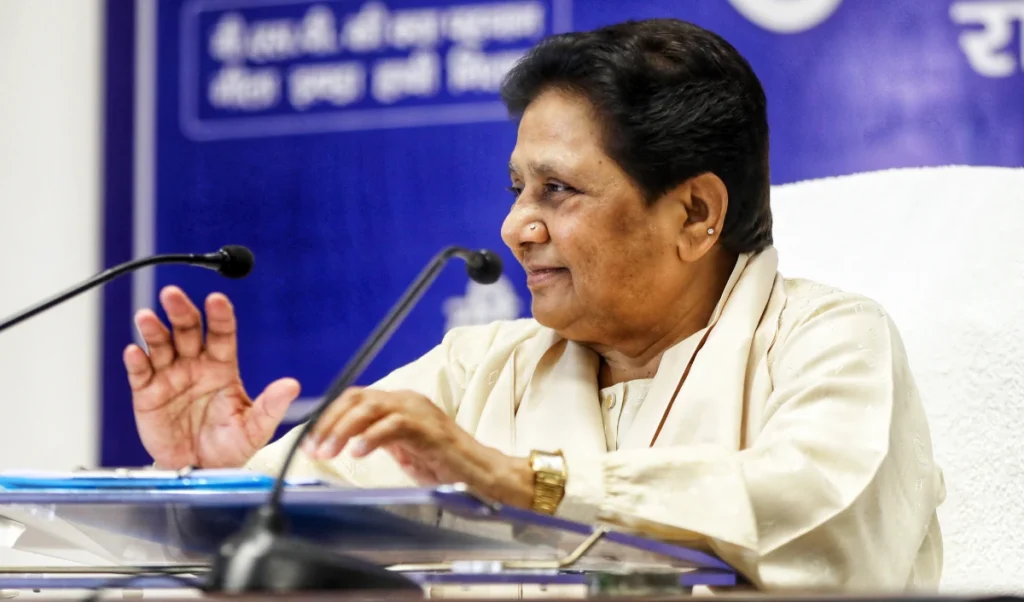 राम मंदिर विवाद: Mayawati का विपक्ष को चैलेंज, सबूत दो, वरना ये सिर्फ चुनावी दिखावा है राम मंदिर विवाद: Mayawati का विपक्ष को चैलेंज, सबूत दो, वरना ये सिर्फ चुनावी दिखावा है