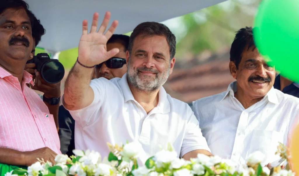 लोक कल्याण मार्ग पर विरोध प्रदर्शन करने क्यों पहुंचे राहुल गांधी? प्रेस कॉन्फ्रेंस में बताया असली बात लोक कल्याण मार्ग पर विरोध प्रदर्शन करने क्यों पहुंचे राहुल गांधी? प्रेस कॉन्फ्रेंस में बताया असली बात