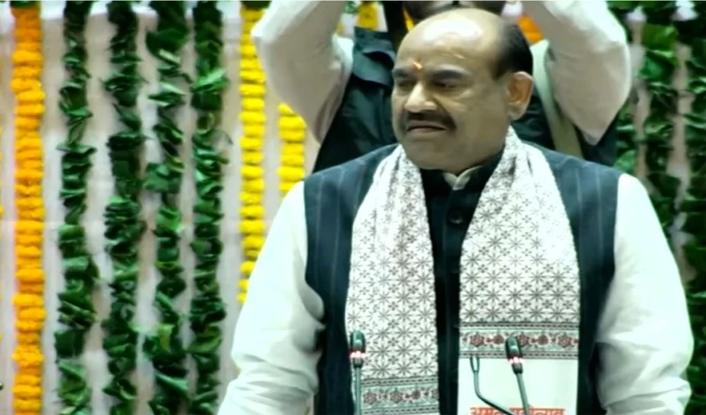लोकसभा स्पीकर Om Birla ने किया Rajasthan Vidhan Sabha के Amrit Mahotsav का आगाज, 75 साल का सफर बेमिसाल लोकसभा स्पीकर Om Birla ने किया Rajasthan Vidhan Sabha के Amrit Mahotsav का आगाज, 75 साल का सफर बेमिसाल