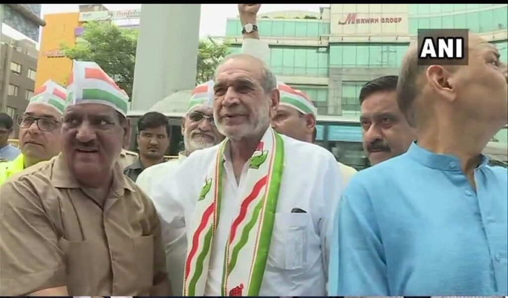 1984 दंगा केस में उम्रकैद काट रहे पूर्व कांग्रेस सांसद सज्जन कुमार की मौत, दिल्ली के सफदरजंग अस्पताल में तोड़ा द 1984 दंगा केस में उम्रकैद काट रहे पूर्व कांग्रेस सांसद सज्जन कुमार की मौत, दिल्ली के सफदरजंग अस्पताल में तोड़ा द