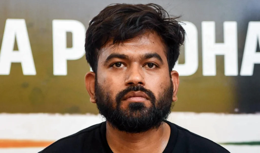 Abhijeet Dipke का सरकारों से सवाल: राजनीतिक पार्टियों पर क्यों नहीं आंसू गैस, छात्रों पर जुल्म क्यों? Abhijeet Dipke का सरकारों से सवाल: राजनीतिक पार्टियों पर क्यों नहीं आंसू गैस, छात्रों पर जुल्म क्यों?