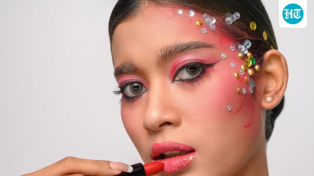 Add a little shine and sparkle to your lips with these 5 glitter lipsticks Add a little shine and sparkle to your lips with these 5 glitter lipsticks