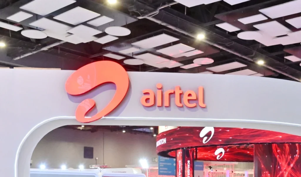 Airtel Mobile Recharge Shock: एयरटेल ने प्रीपेड प्लान के ढांचे में किया बड़ा बदलाव, 16% तक बढ़ी कीमतें Airtel Mobile Recharge Shock: एयरटेल ने प्रीपेड प्लान के ढांचे में किया बड़ा बदलाव, 16% तक बढ़ी कीमतें