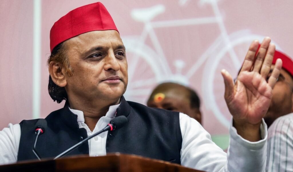 Akhilesh Yadav ने ठुकराई Bulletproof Jacket, बोले- मिली तो पत्रकारों को दे दूंगा | UP Politics Akhilesh Yadav ने ठुकराई Bulletproof Jacket, बोले- मिली तो पत्रकारों को दे दूंगा | UP Politics