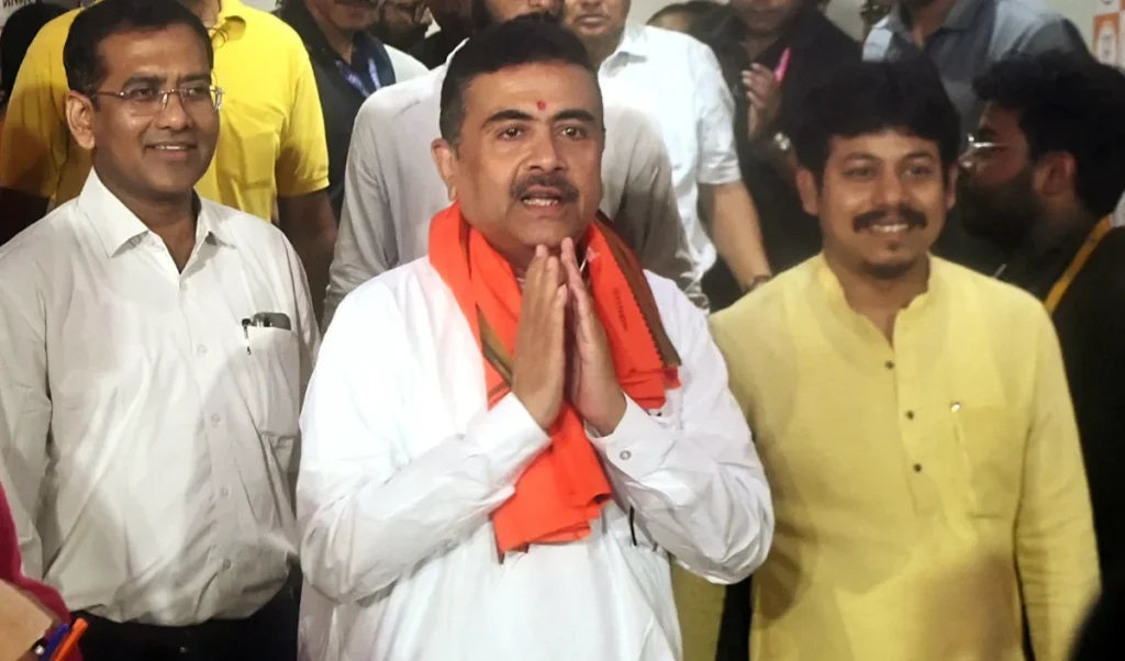 Asish Banerjee के परिवार से CM Suvendu Adhikari ने की बात, कहा- सच सामने लाएगी BJP सरकार Asish Banerjee के परिवार से CM Suvendu Adhikari ने की बात, कहा- सच सामने लाएगी BJP सरकार