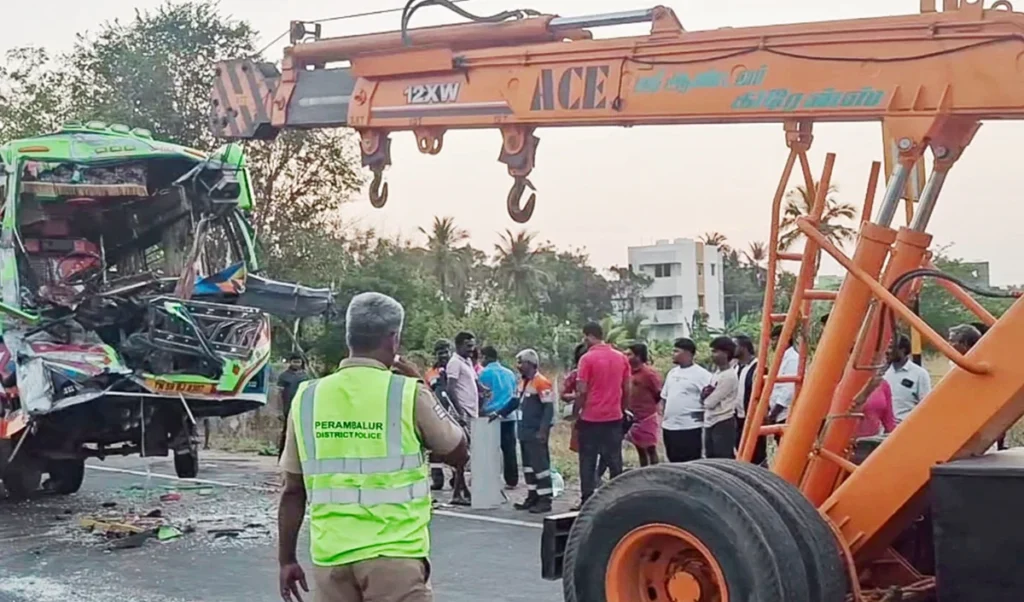 Bhind Road Accident | मध्य प्रदेश के भिंड में दर्दनाक सड़क हादसा! पिक-अप और ट्रक की टक्कर में UP के 8 मजदूरों की मौत, 30 से अधिक घायल Bhind Road Accident | मध्य प्रदेश के भिंड में दर्दनाक सड़क हादसा! पिक-अप और ट्रक की टक्कर में UP के 8 मजदूरों की मौत, 30 से अधिक घायल
