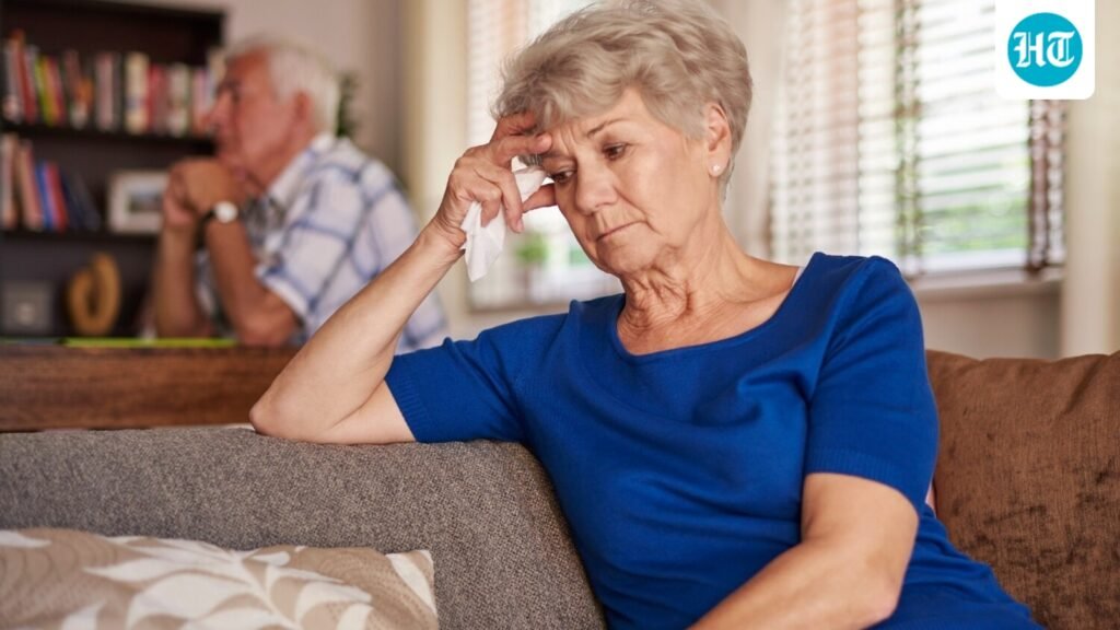 Dementia or normal forgetfulness? Psychiatrist shares 5 early signs families should not miss Dementia or normal forgetfulness? Psychiatrist shares 5 early signs families should not miss