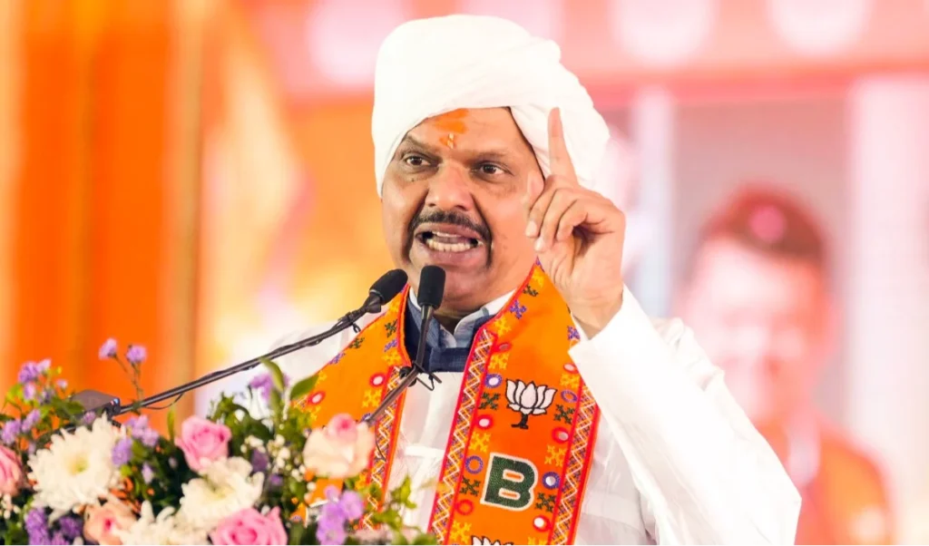 Devendra Fadnavis ने Siddhivinayak Temple जांच के दिए आदेश, खंगाला जाएगा 5 साल का रिकॉर्ड Devendra Fadnavis ने Siddhivinayak Temple जांच के दिए आदेश, खंगाला जाएगा 5 साल का रिकॉर्ड