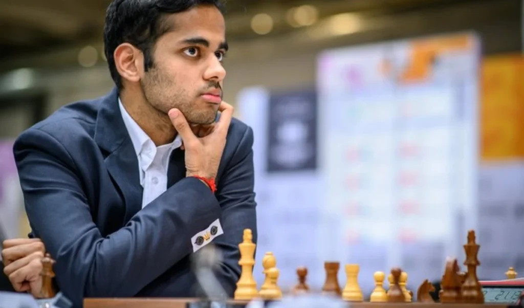 E-sports World Cup: Paris में Arjun Erigaisi का दबदबा, Nihal Sarin को 2-0 से हराकर लोअर ब्रैकेट में धकेला E-sports World Cup: Paris में Arjun Erigaisi का दबदबा, Nihal Sarin को 2-0 से हराकर लोअर ब्रैकेट में धकेला