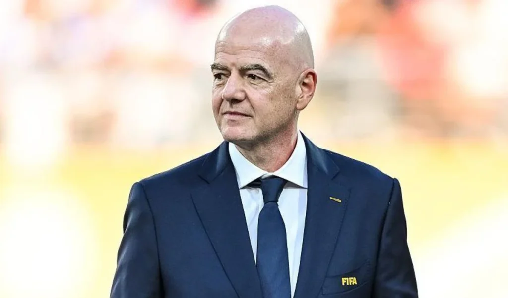 FIFA में मचे घमासान के बीच Gianni Infantino को मिला समर्थन, World Cup अधिकारों पर छिड़ा था बड़ा विवाद FIFA में मचे घमासान के बीच Gianni Infantino को मिला समर्थन, World Cup अधिकारों पर छिड़ा था बड़ा विवाद