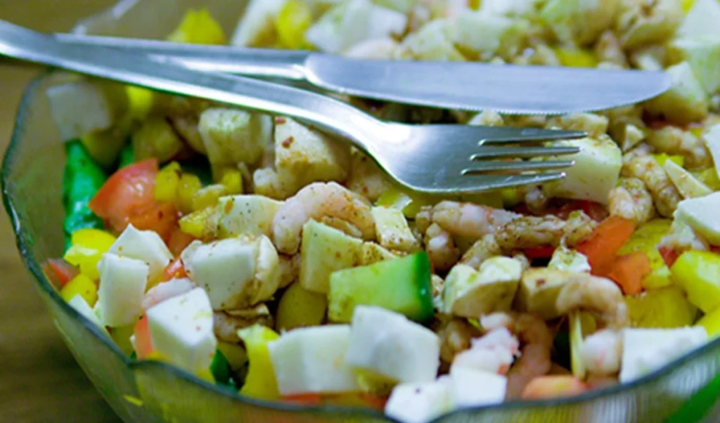 Health Tips: रोजाना मिर्च खाने वालों में 14% कम होता है Death Risk, जानें Chili Consumption के फायदे Health Tips: रोजाना मिर्च खाने वालों में 14% कम होता है Death Risk, जानें Chili Consumption के फायदे