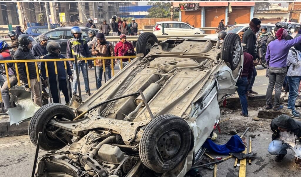 Hyderabad Aston Martin Crash | हैदराबाद में तेज रफ्तार एस्टन मार्टिन से 26 साल की महिला की मौत, जन सेना पार्टी के सांसद के बेटे पर मामला दर्ज Hyderabad Aston Martin Crash | हैदराबाद में तेज रफ्तार एस्टन मार्टिन से 26 साल की महिला की मौत, जन सेना पार्टी के सांसद के बेटे पर मामला दर्ज