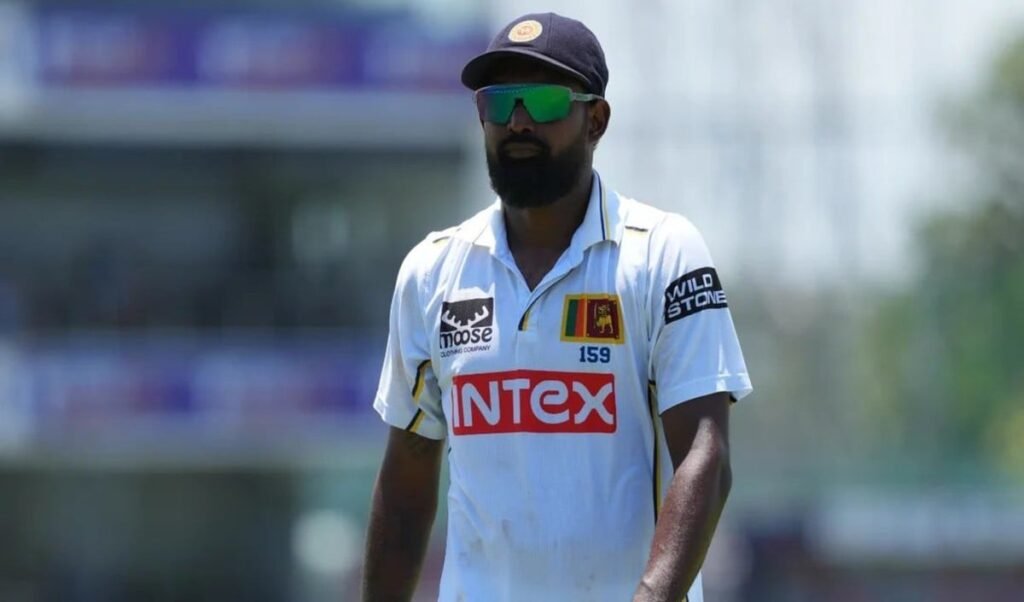 ICC की कार्रवाई: Prabhat Jayasuriya ने भारत के खिलाफ खोया आपा, मैदान पर तोड़फोड़ के बाद मिली सख्त सजा ICC की कार्रवाई: Prabhat Jayasuriya ने भारत के खिलाफ खोया आपा, मैदान पर तोड़फोड़ के बाद मिली सख्त सजा
