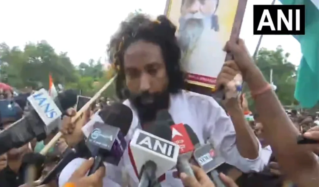 Jharkhand: एम्बुलेंस से विधानसभा मार्च में पहुंचे Devendra Nath Mahto, बोले- मेरे सब्र की परीक्षा न लें! Jharkhand: एम्बुलेंस से विधानसभा मार्च में पहुंचे Devendra Nath Mahto, बोले- मेरे सब्र की परीक्षा न लें!