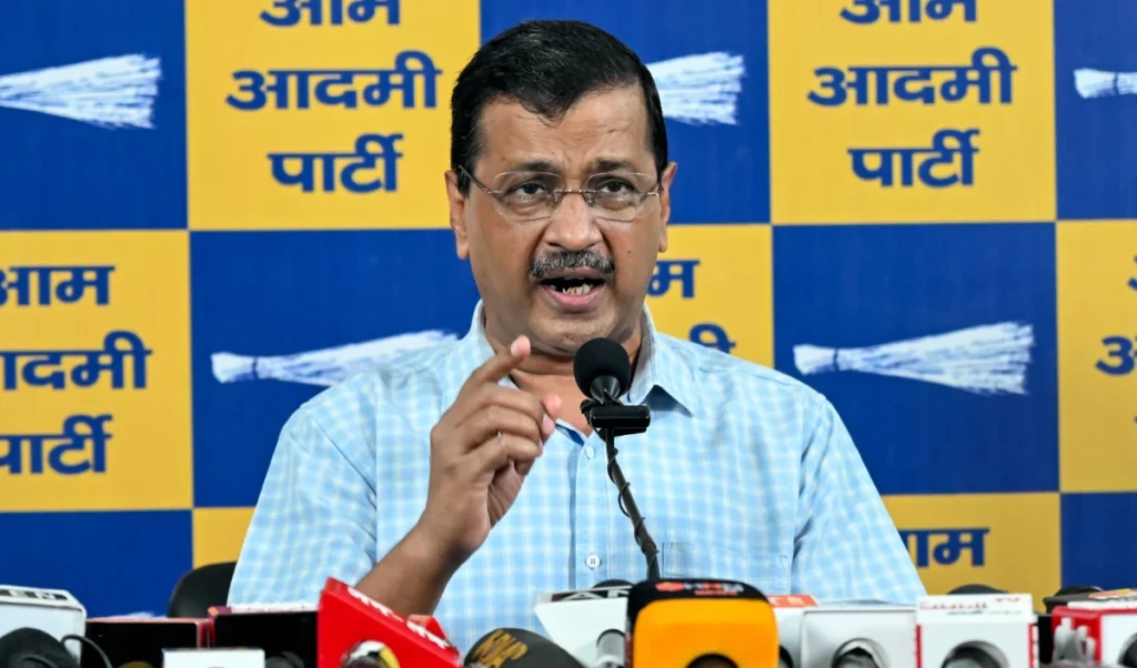 Kejriwal का बड़ा आरोप: क्या ‘चंदाचोर’ और ‘बेअदबी पार्टी’ का Punjab में हुआ गठबंधन? Kejriwal का बड़ा आरोप: क्या ‘चंदाचोर’ और ‘बेअदबी पार्टी’ का Punjab में हुआ गठबंधन?