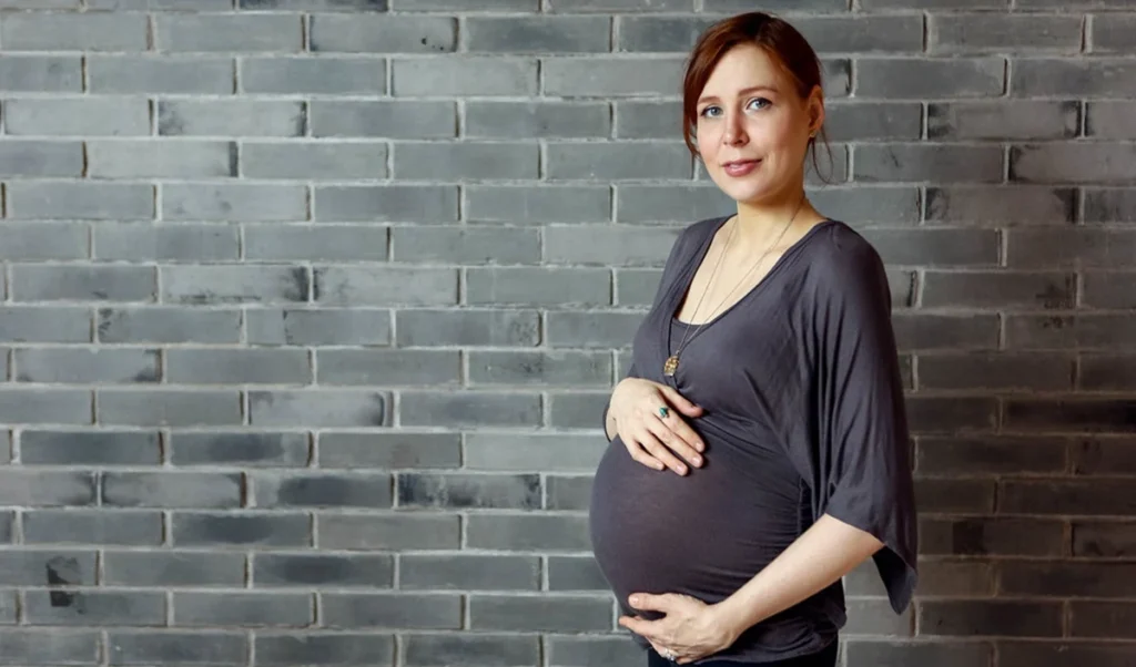 Low Sperm Count की समस्या में IVF या IUI? जानें बेहतर Success Rate के लिए कौन सा Treatment है किफायती Low Sperm Count की समस्या में IVF या IUI? जानें बेहतर Success Rate के लिए कौन सा Treatment है किफायती