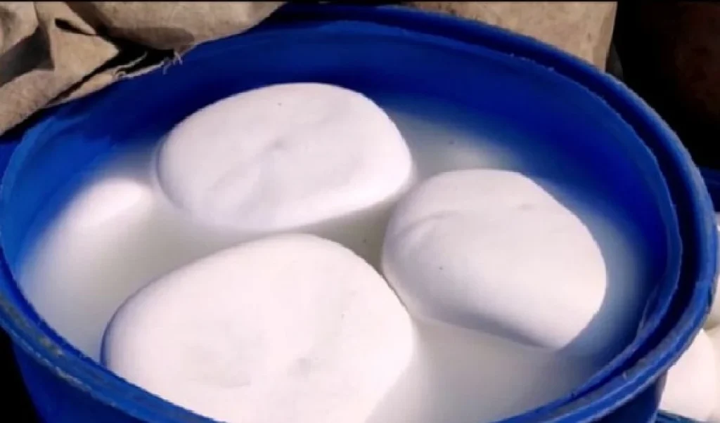 MP में Analog Paneer पर प्रतिबंध: CM Mohan Yadav का फैसला, अब राज्य में सिर्फ प्राकृतिक दूध उत्पादों को मिलेगा बढ़ावा MP में Analog Paneer पर प्रतिबंध: CM Mohan Yadav का फैसला, अब राज्य में सिर्फ प्राकृतिक दूध उत्पादों को मिलेगा बढ़ावा