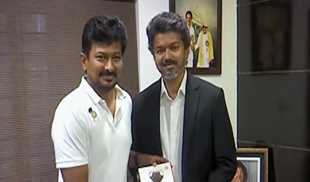 Mekedatu Row: Tamil Nadu CM और Udhayanidhi में तीखी जुबानी जंग, ‘सस्ती राजनीति’ का आरोप Mekedatu Row: Tamil Nadu CM और Udhayanidhi में तीखी जुबानी जंग, ‘सस्ती राजनीति’ का आरोप