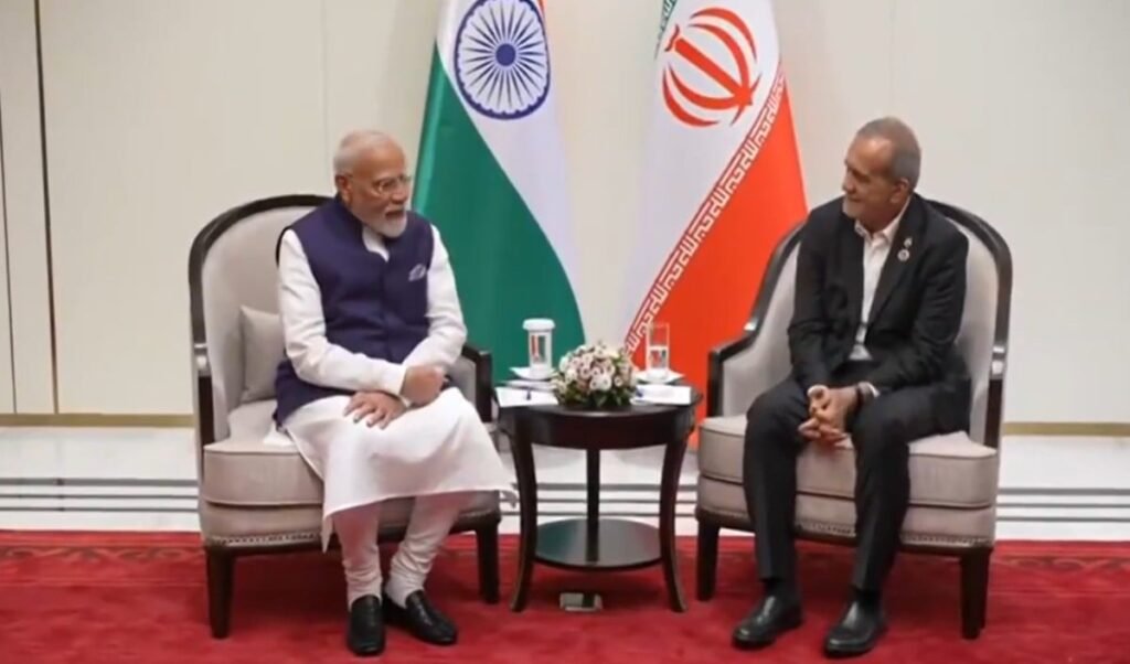 Modi-Pezeshkian meet: ईरान युद्ध के बाद पहली बार मिले PM मोदी और मसूद पेजेश्कियान, किन मुद्दों पर हुई बात? Modi-Pezeshkian meet: ईरान युद्ध के बाद पहली बार मिले PM मोदी और मसूद पेजेश्कियान, किन मुद्दों पर हुई बात?