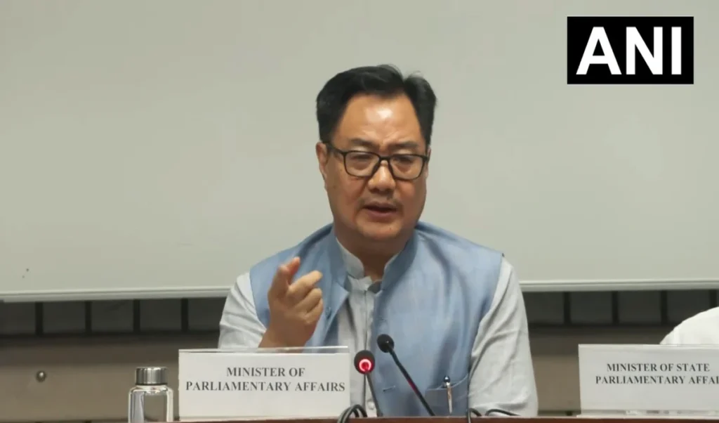 Monsoon Session: Kiren Rijiju बोले- 12 बिल पास, पर Debate न होने से दुखी Monsoon Session: Kiren Rijiju बोले- 12 बिल पास, पर Debate न होने से दुखी