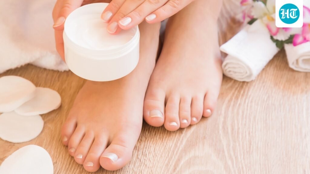My cracked heels were getting worse in monsoon, so I tried these 5 foot creams