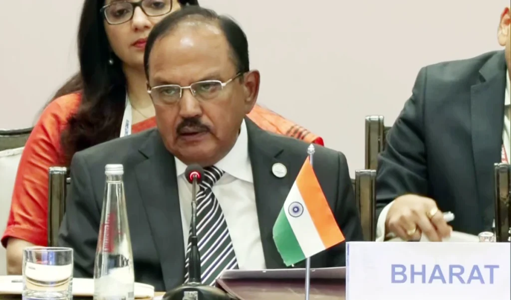 NSA Ajit Doval का Gen-Z को सीधा संदेश: आजादी का मतलब मनमर्जी नहीं, देशहित के बारे में सोचें युवा NSA Ajit Doval का Gen-Z को सीधा संदेश: आजादी का मतलब मनमर्जी नहीं, देशहित के बारे में सोचें युवा