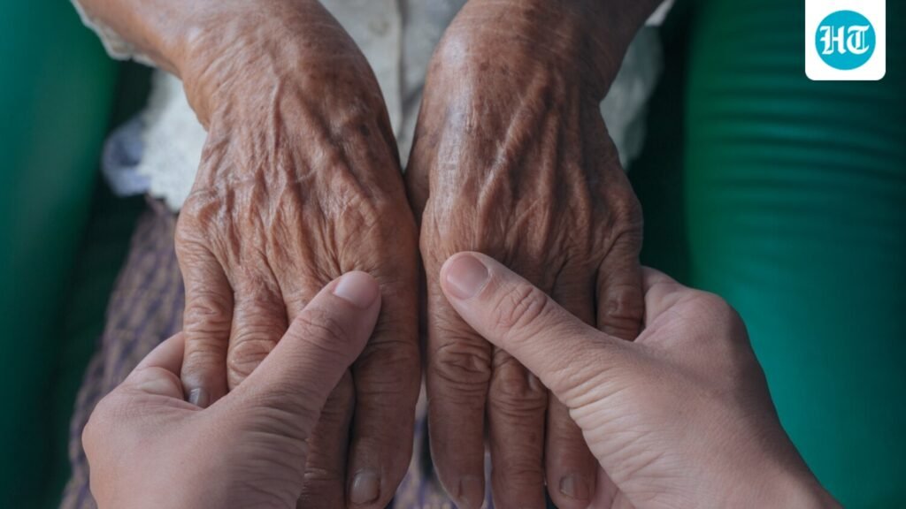 Parkinson’s in your 30s? Neurologist shares subtle signs: ‘Stiff shoulder that does not improve…’ Parkinson’s in your 30s? Neurologist shares subtle signs: ‘Stiff shoulder that does not improve…’