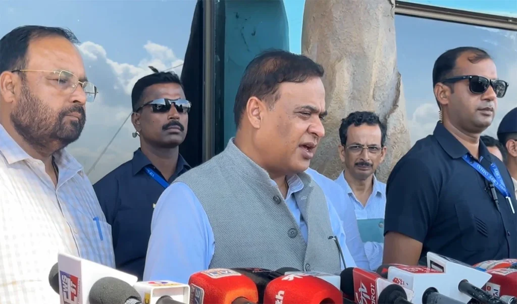 Prabhasakshi NewsRoom: Assam Arunachal Border पर क्यों चली गोलियां? 804 किलोमीटर सीमा पर 1200 विवाद क्यों नहीं सुलझ रहे हैं?