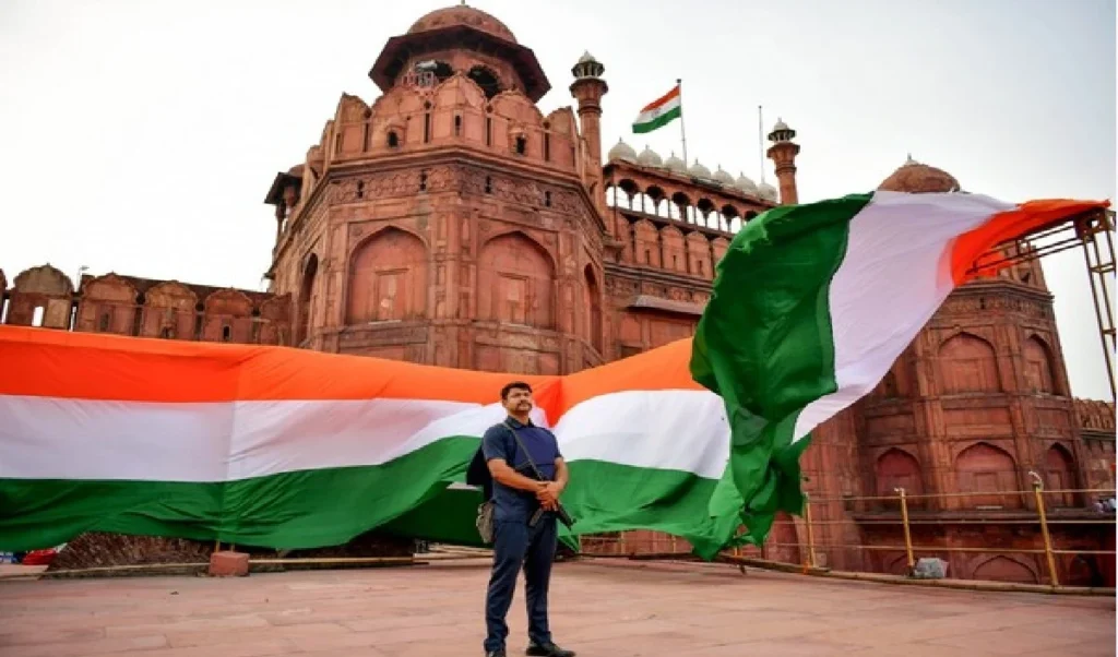 Red Fort पर पहली बार गूंजेगा ‘वंदे मातरम’, जानिए क्यों 80वां Independence Day युवाओं और Innovation के नाम होगा Red Fort पर पहली बार गूंजेगा ‘वंदे मातरम’, जानिए क्यों 80वां Independence Day युवाओं और Innovation के नाम होगा