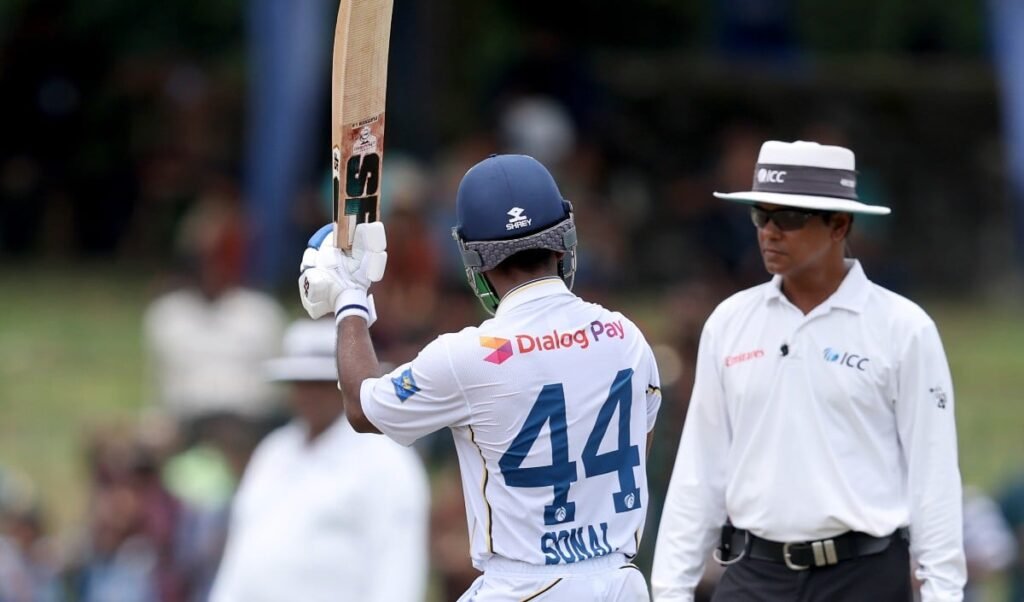 SL vs IND Test: Sonal Dinusha का शानदार शतक, श्रीलंका के निचले क्रम ने किया गजब का संघर्ष SL vs IND Test: Sonal Dinusha का शानदार शतक, श्रीलंका के निचले क्रम ने किया गजब का संघर्ष