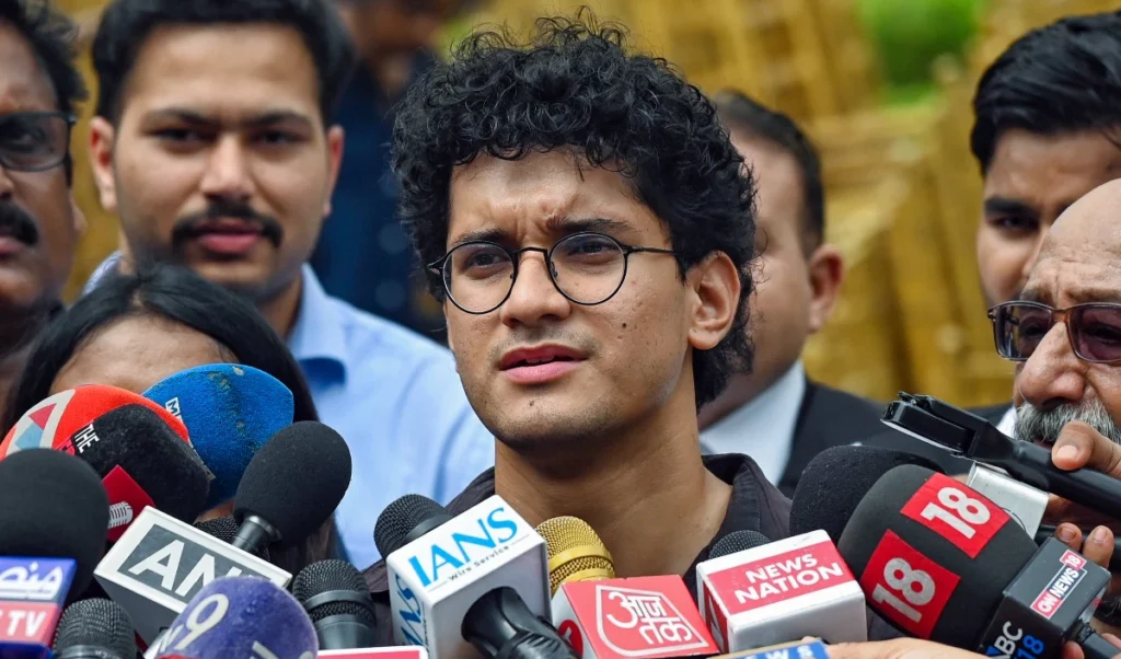 Saurabh Das का Delhi Govt पर बड़ा आरोप: छात्रों पर FIRs रद्द करने में देरी क्यों? Saurabh Das का Delhi Govt पर बड़ा आरोप: छात्रों पर FIRs रद्द करने में देरी क्यों?